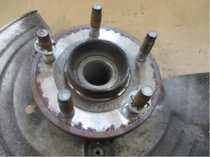 Fusee rechts-achter van een Jaguar XJ (X350) 2.7d V6 24V 2006