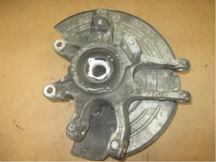 Fusee rechts-achter van een Jaguar XJ (X350) 2.7d V6 24V 2006