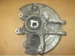 Gebruikte Fusee rechts-achter Jaguar XJ (X350) 2.7d V6 24V Prijs € 121,00 Inclusief btw aangeboden door Garage Callant