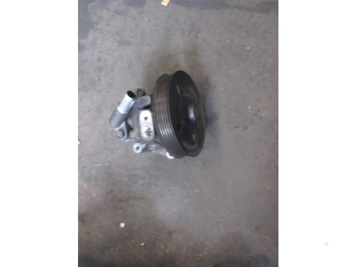 Gebruikte Servopomp Landrover Freelander II 2.2 tD4 16V Prijs € 60,50 Inclusief btw aangeboden door Garage Callant