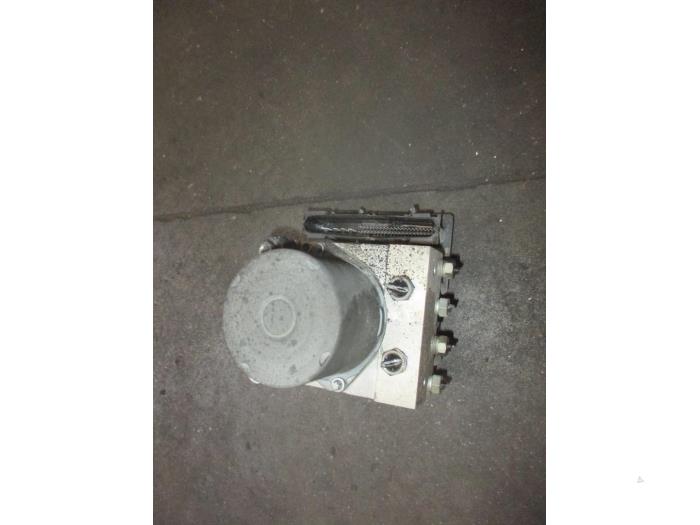 Gebruikte ABS Pomp Jaguar X-type 2.0 D 16V Prijs € 181,50 Inclusief btw aangeboden door Garage Callant