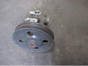 Gebruikte Stuurpomp Landrover Freelander II 2.2 td4 16V Prijs € 60,50 Inclusief btw aangeboden door Garage Callant