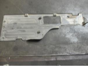 Gebruikte Beschermplaat bodem Jaguar XF (CC9) 2.7 D V6 24V Prijs € 60,50 Inclusief btw aangeboden door Garage Callant