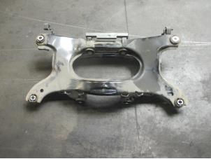 Gebruikte Subframe Landrover Range Rover Evoque (LVJ/LVS) 2.0 D 150 16V 5-drs. Prijs € 181,50 Inclusief btw aangeboden door Garage Callant