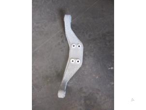 Gebruikte Steun (diversen) Landrover Range Rover Evoque (LVJ/LVS) 2.0 D 150 16V 5-drs. Prijs € 30,25 Inclusief btw aangeboden door Garage Callant