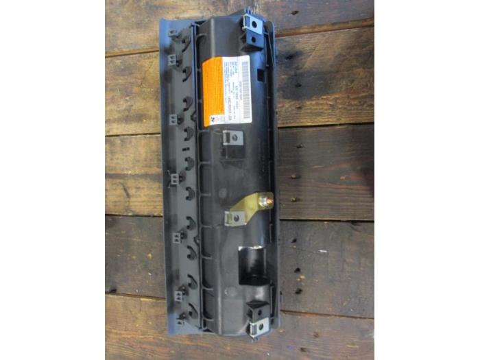 Airbag knie links van een Land Rover Range Rover Evoque (LVJ/LVS) 2.0 D 150 16V 5-drs. 2017