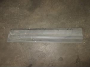 Gebruikte Deurlijst Landrover Freelander II 2.2 tD4 16V Prijs € 42,35 Inclusief btw aangeboden door Garage Callant