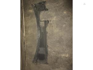 Gebruikte Paravent Landrover Range Rover Evoque (LVJ/LVS) Prijs € 60,50 Inclusief btw aangeboden door Garage Callant