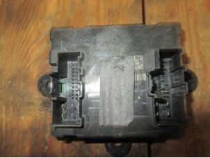 Gebruikte Deur module Jaguar XF (X260) 2.0d 180 16V Prijs € 30,25 Inclusief btw aangeboden door Garage Callant