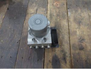 Gebruikte ABS Pomp Jaguar XF (CC9) 2.7 D V6 24V Prijs € 181,50 Inclusief btw aangeboden door Garage Callant