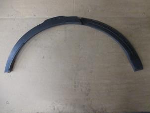 Gebruikte Wielrand achter Landrover Range Rover Evoque (LVJ/LVS) 2.2 SD4 16V 5-drs. Prijs € 30,25 Inclusief btw aangeboden door Garage Callant