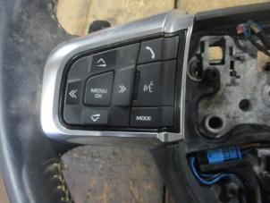 Gebruikte Radiobediening Stuur Landrover Discovery Sport L550 Prijs € 60,50 Inclusief btw aangeboden door Garage Callant