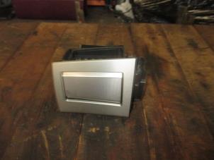 Gebruikte Luchtrooster Dashboard Jaguar XF (CC9) 2.7 D V6 24V Prijs € 60,50 Inclusief btw aangeboden door Garage Callant