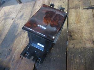 Gebruikte Bekerhouder Jaguar XF (CC9) 2.7 D V6 24V Prijs € 30,25 Inclusief btw aangeboden door Garage Callant