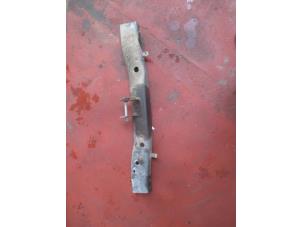 Gebruikte Versnellingsbak Steun Landrover Range Rover Sport (LS) 2.7 TDV6 24V Prijs € 30,25 Inclusief btw aangeboden door Garage Callant