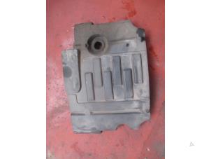 Gebruikte Afdekplaat motor Landrover Range Rover Sport (LS) 2.7 TDV6 24V Prijs € 30,25 Inclusief btw aangeboden door Garage Callant