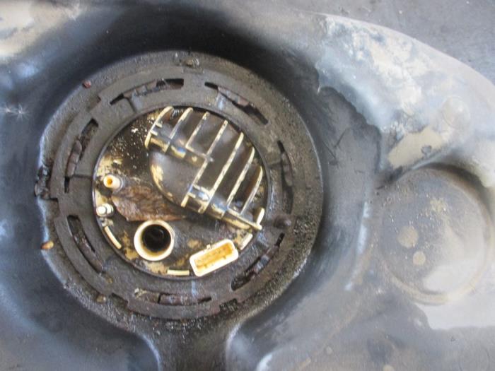 Gebruikte Tank element Pomp Landrover Range Rover Sport (LS) 3.6 TDV8 32V Prijs € 121,00 Inclusief btw aangeboden door Garage Callant