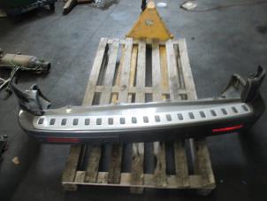 Gebruikte Achterbumper Landrover Discovery IV (LAS) 3.0 TD V6 24V Prijs € 151,25 Inclusief btw aangeboden door Garage Callant