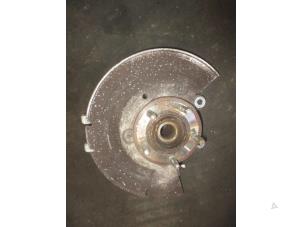 Gebruikte Fusee rechts-achter Jaguar XJ (X350) 2.7d V6 24V Prijs € 121,00 Inclusief btw aangeboden door Garage Callant