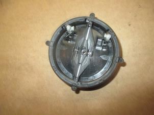 Gebruikte Spiegel motor rechts Landrover Range Rover Evoque (LVJ/LVS) 2.2 TD4 16V Prijs € 30,25 Inclusief btw aangeboden door Garage Callant