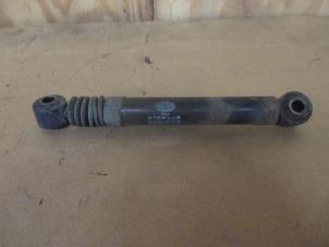 Gebruikte Trillings demper Landrover Range Rover Sport (LS) 2.7 TDV6 24V Prijs € 30,25 Inclusief btw aangeboden door Garage Callant