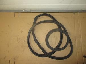 Gebruikte Kofferdeksel Rubber Fiat 500X (334) 1.6 E-torq 16V Prijs € 18,15 Inclusief btw aangeboden door Garage Callant