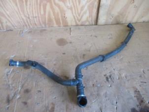 Gebruikte Koelwaterslang Landrover Range Rover Velar (LY) 2.0 16V P250 AWD Prijs € 30,25 Inclusief btw aangeboden door Garage Callant