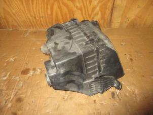 Gebruikte Luchtfilterhuis Jaguar XE 2.0 D E-Performance 16V Prijs € 90,75 Inclusief btw aangeboden door Garage Callant