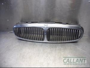 Gebruikte Grille Jaguar X-type 2.2 D 16V Prijs € 60,50 Inclusief btw aangeboden door Garage Callant
