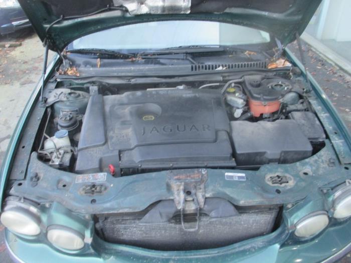 Stuurbekrachtiging Pomp van een Jaguar X-type 2.2 D 16V 2006