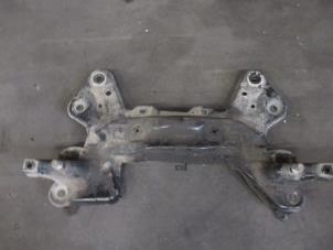 Gebruikte Subframe Peugeot 2008 (CU) 1.6 BlueHDi 115 16V Prijs € 90,75 Inclusief btw aangeboden door Garage Callant