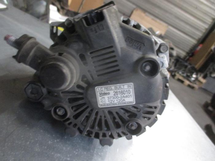 Dynamo van een Hyundai i20 1.1 CRDi VGT 12V 2014