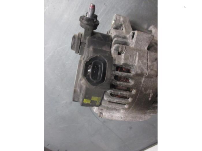 Dynamo van een Hyundai i20 1.1 CRDi VGT 12V 2014