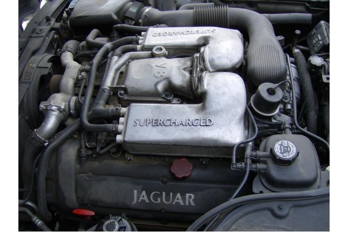 Gebruikte Tussenas Jaguar XJR 4.0 V8 32V Supercharged Prijs € 302,50 Inclusief btw aangeboden door Garage Callant