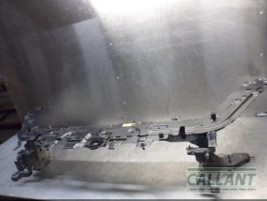 Gebruikte Frontpaneel Jaguar E-Pace 2.0 D 150 16V AWD Prijs € 332,75 Inclusief btw aangeboden door Garage Callant