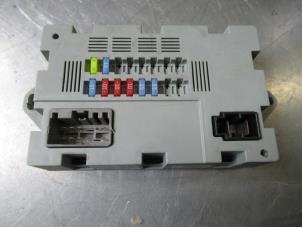 Gebruikte Zekeringkast Landrover Range Rover Evoque (LVJ/LVS) 2.2 TD4 16V 5-drs. Prijs € 60,50 Inclusief btw aangeboden door Garage Callant