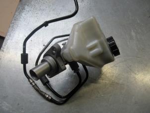 Gebruikte Hoofdremcilinder Landrover Range Rover Evoque (LVJ/LVS) 2.2 TD4 16V 5-drs. Prijs € 60,50 Inclusief btw aangeboden door Garage Callant