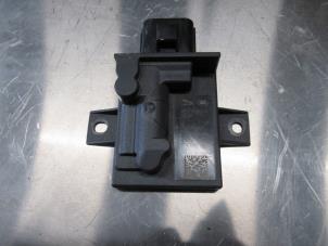 Gebruikte Brandstofpomp module Jaguar F-Pace 2.0 D 180 16V AWD Prijs € 60,50 Inclusief btw aangeboden door Garage Callant