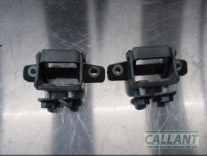 Gebruikte Scharnier Achterklep Kia Venga 1.4 CRDi 16V Prijs € 18,15 Inclusief btw aangeboden door Garage Callant