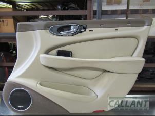 Gebruikte Portierbekleding 4Deurs rechts-voor Jaguar XJ (X350) 2.7d V6 24V Prijs op aanvraag aangeboden door Garage Callant