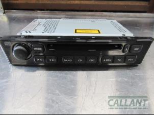 Gebruikte Radio CD Speler Jaguar XJ (X350) 2.7d V6 24V Prijs € 90,75 Inclusief btw aangeboden door Garage Callant