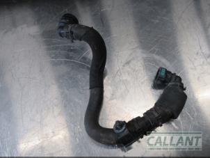 Gebruikte Intercooler Slang Jaguar F-Pace Prijs € 30,25 Inclusief btw aangeboden door Garage Callant