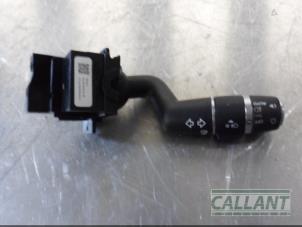 Gebruikte Pinker Schakelaar Jaguar XE 2.0 D E-Performance 16V Prijs € 30,25 Inclusief btw aangeboden door Garage Callant