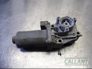 Gebruikte Stelmotor tussenbak Landrover Discovery III (LAA/TAA) Prijs € 121,00 Inclusief btw aangeboden door Garage Callant