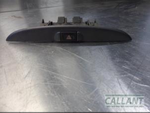 Gebruikte Alarmlicht Schakelaar Jaguar X-type Prijs € 18,15 Inclusief btw aangeboden door Garage Callant