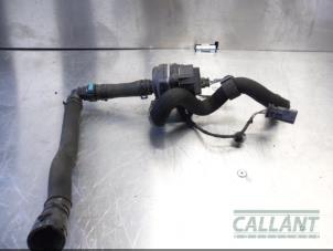 Gebruikte Extra waterpomp Landrover Range Rover Velar (LY) 3.0 D300 AWD Prijs € 60,50 Inclusief btw aangeboden door Garage Callant