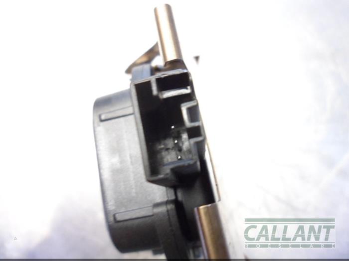 Regensensor van een Land Rover Range Rover Velar (LY) 3.0 D300 AWD 2018