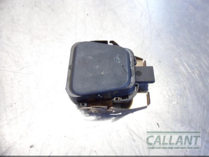 Regensensor van een Land Rover Range Rover Velar (LY) 3.0 D300 AWD 2018