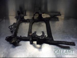 Gebruikte Subframe Landrover Discovery V (LR) 2.0 Td4 16V Prijs € 332,75 Inclusief btw aangeboden door Garage Callant
