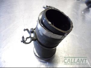 Gebruikte Intercooler Slang Jaguar E-Pace 2.0 D 150 16V AWD Prijs € 12,10 Inclusief btw aangeboden door Garage Callant